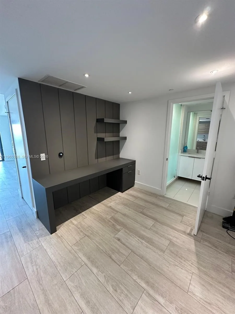 121 NE 34th St # 1505, Miami, FL 33137 photo 7