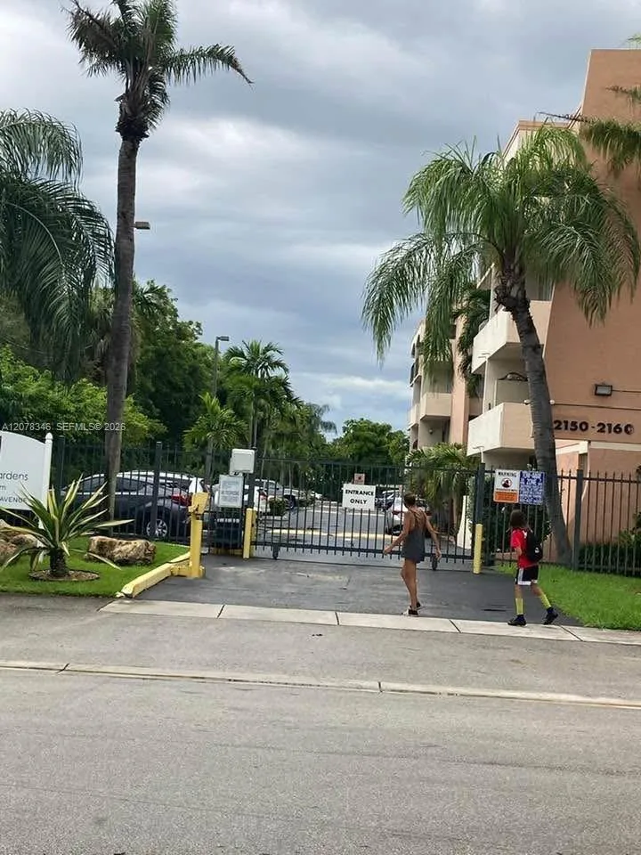 2160 SW 16th Ave # 421, Miami, FL 33145