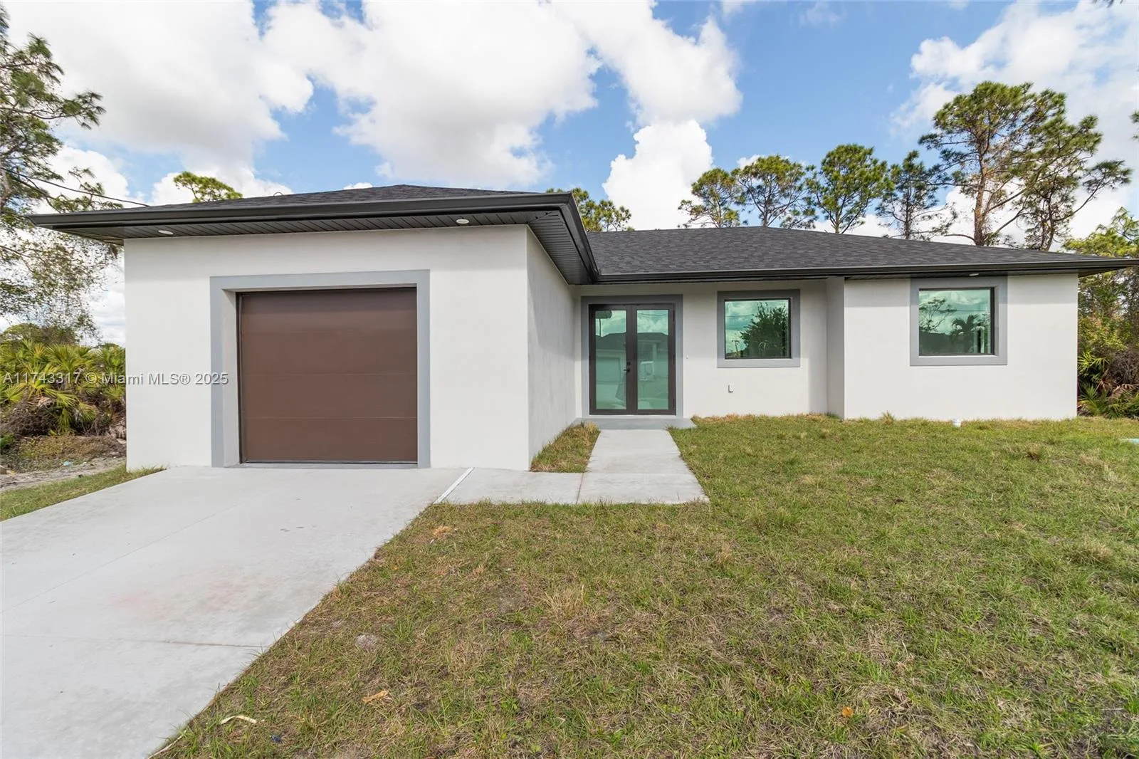 2901 1st w, Lehigh Acres, FL 33971