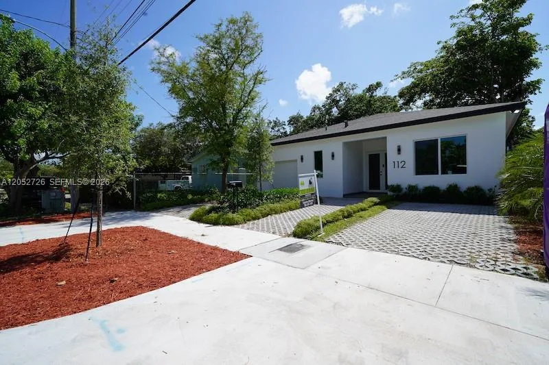 112 NW 24th Ct, Miami, FL 33125
