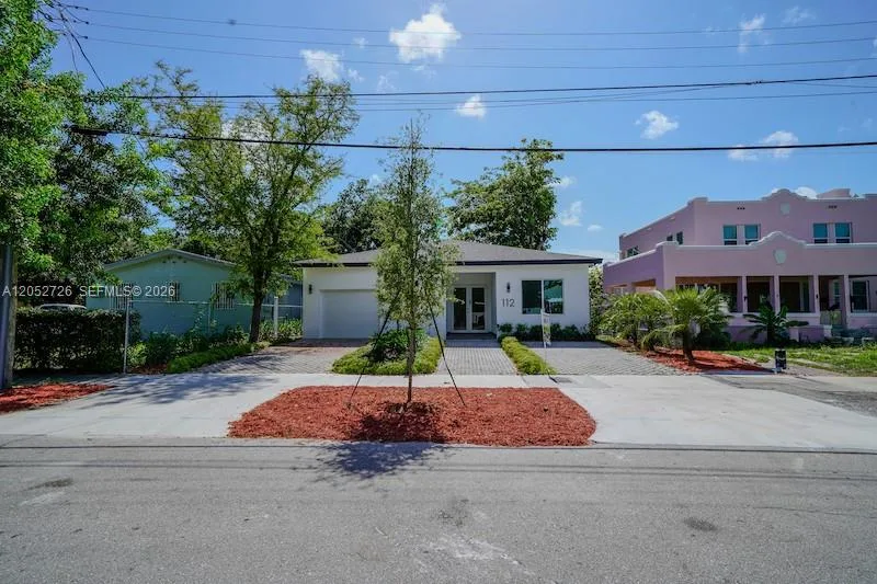 112 NW 24th Ct, Miami, FL 33125 photo 2