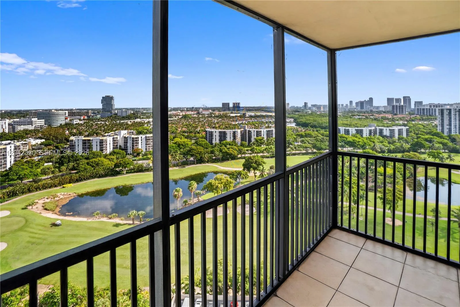 20301 W Country Club Dr # 2122, Aventura, FL 33180