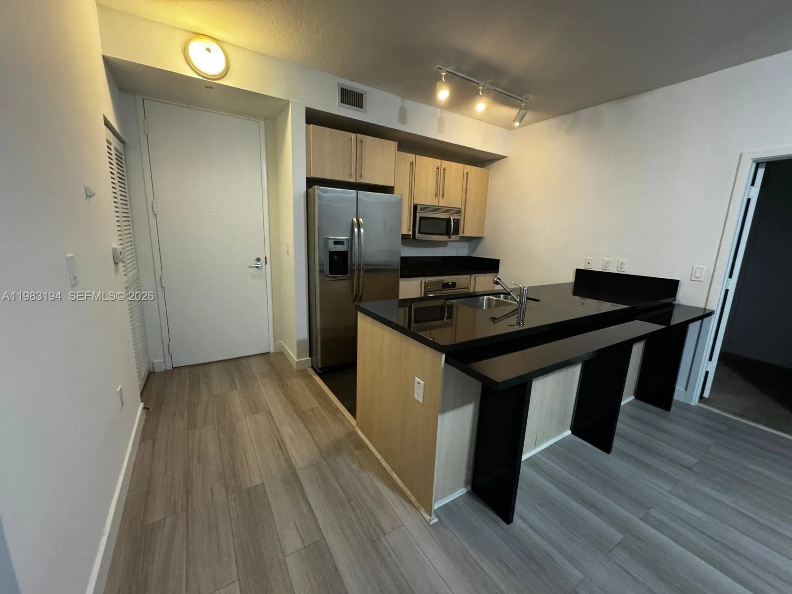 1111 SW 1st Ave # 3122-N, Miami, FL 33130 photo 5