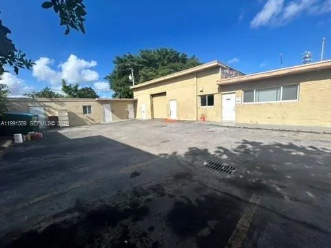 6225 Johnson St, Hollywood, FL 33024