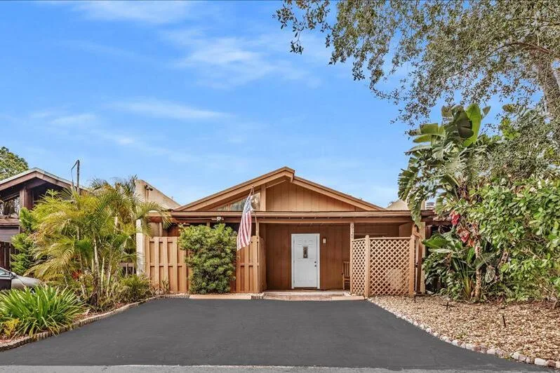 6120 NW 33rd Way, Fort Lauderdale, FL 33309