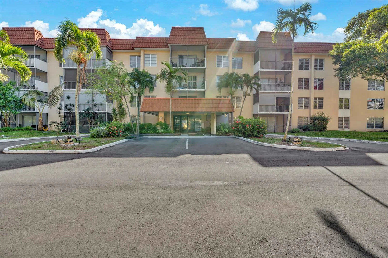 4166 Inverrary Drive # 304, Lauderhill, FL 33319