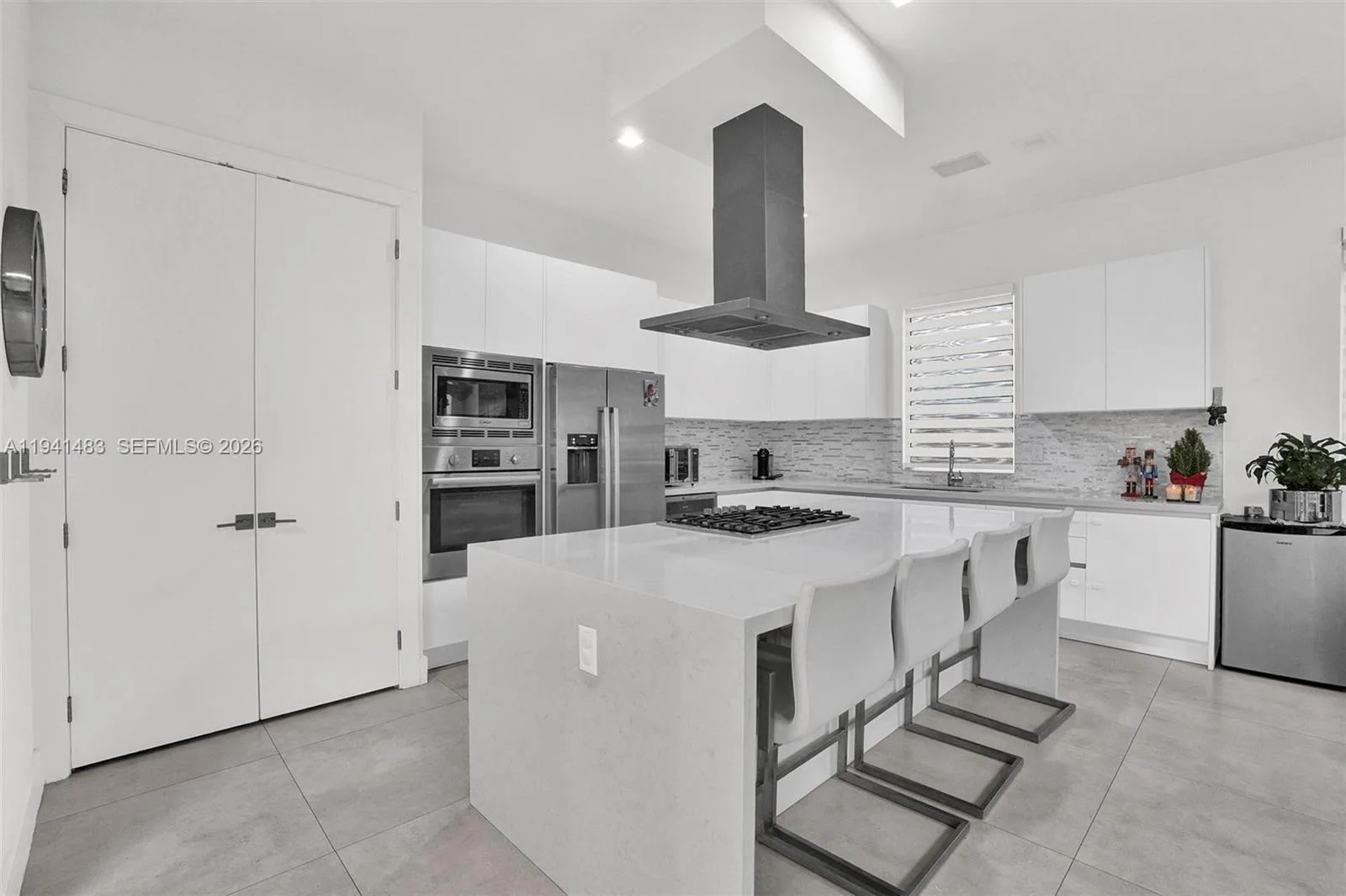 10055 NW 77th St, Doral, FL 33178 photo 13