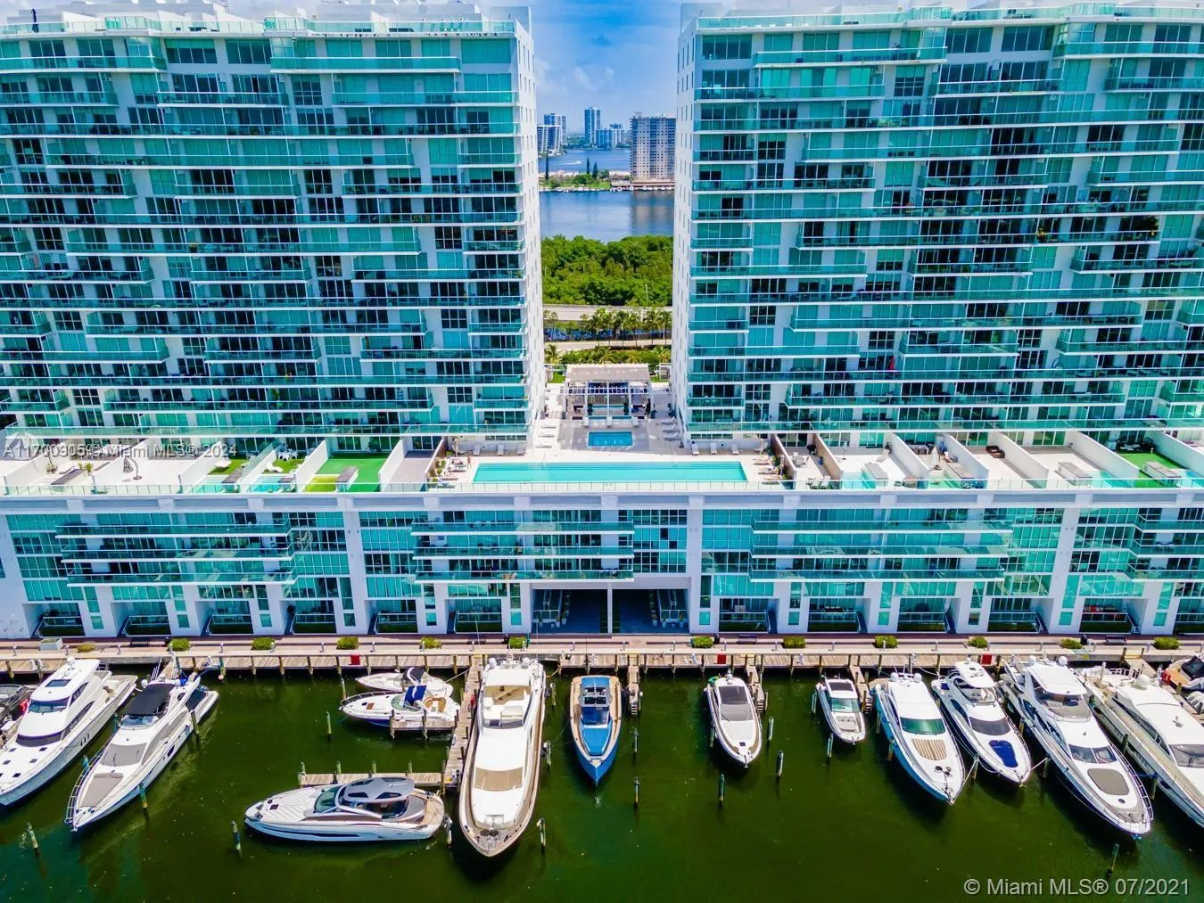 400 Sunny Isles Blvd UL-7, Sunny Isles Beach, FL 33160 photo 2