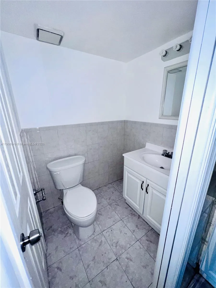 12290 NE 11th Ct # 305, North Miami, FL 33161 photo 11