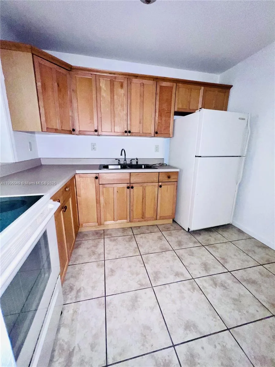 12290 NE 11th Ct # 305, North Miami, FL 33161 photo 5