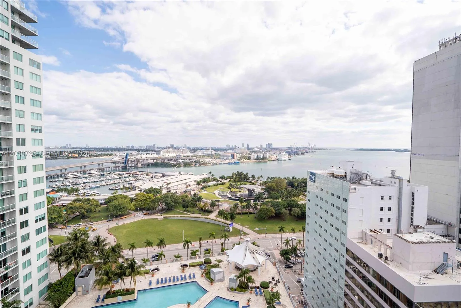 253 NE 2nd St # 2107, Miami, FL 33132