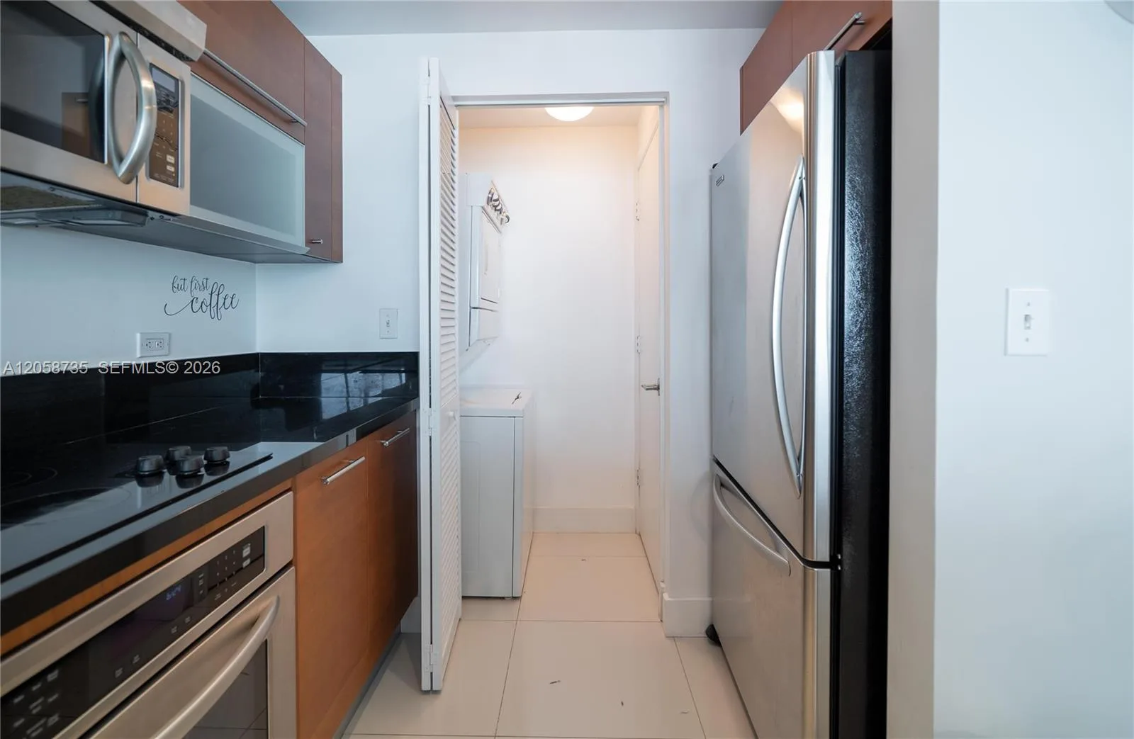 253 NE 2nd St # 2107, Miami, FL 33132 photo 5