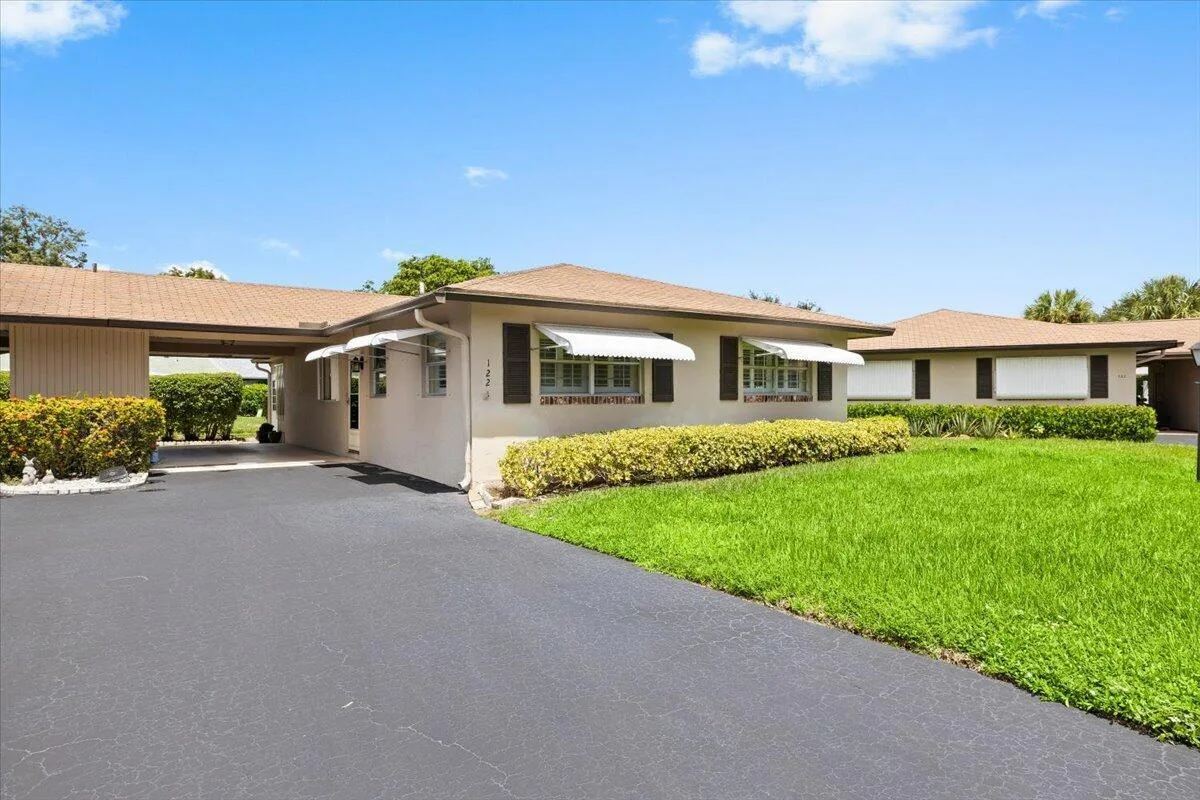 122 Mockingbird Lane, Delray Beach, FL 33445