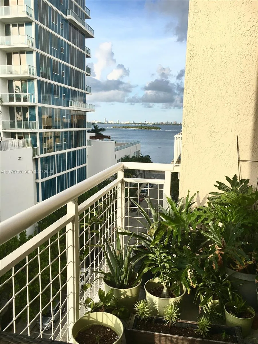 2001 Biscayne Blvd # 2604, Miami, FL 33137