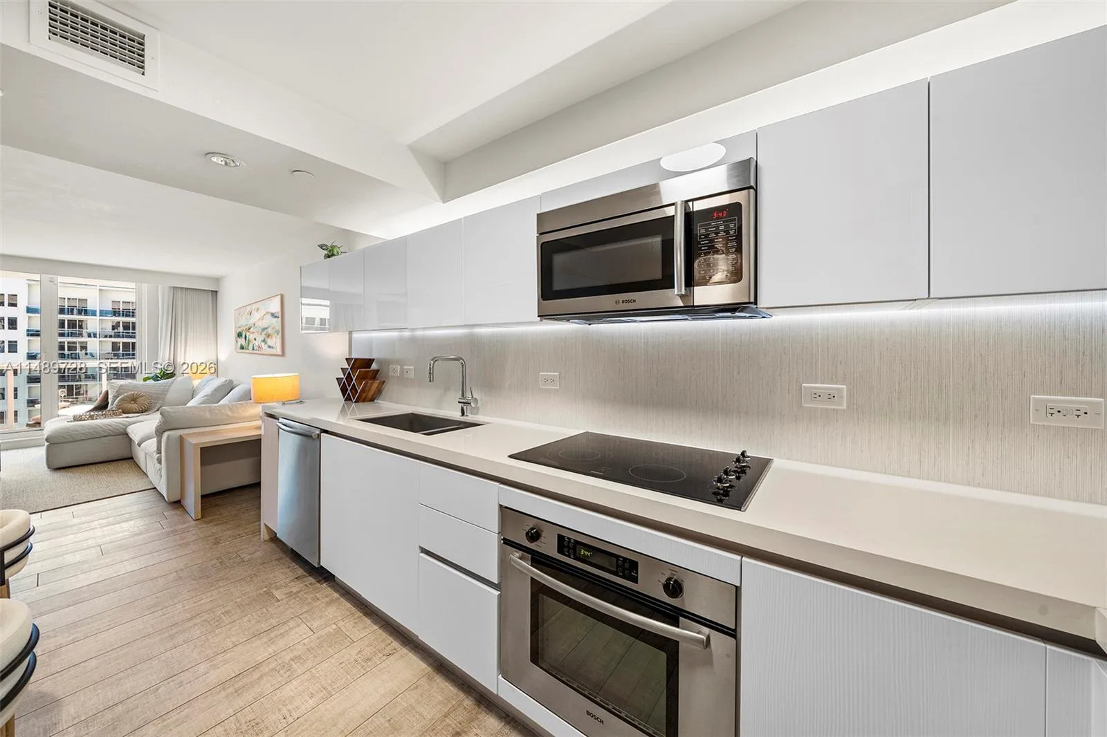 102 24th St # 1412, Miami Beach, FL 33139 photo 13