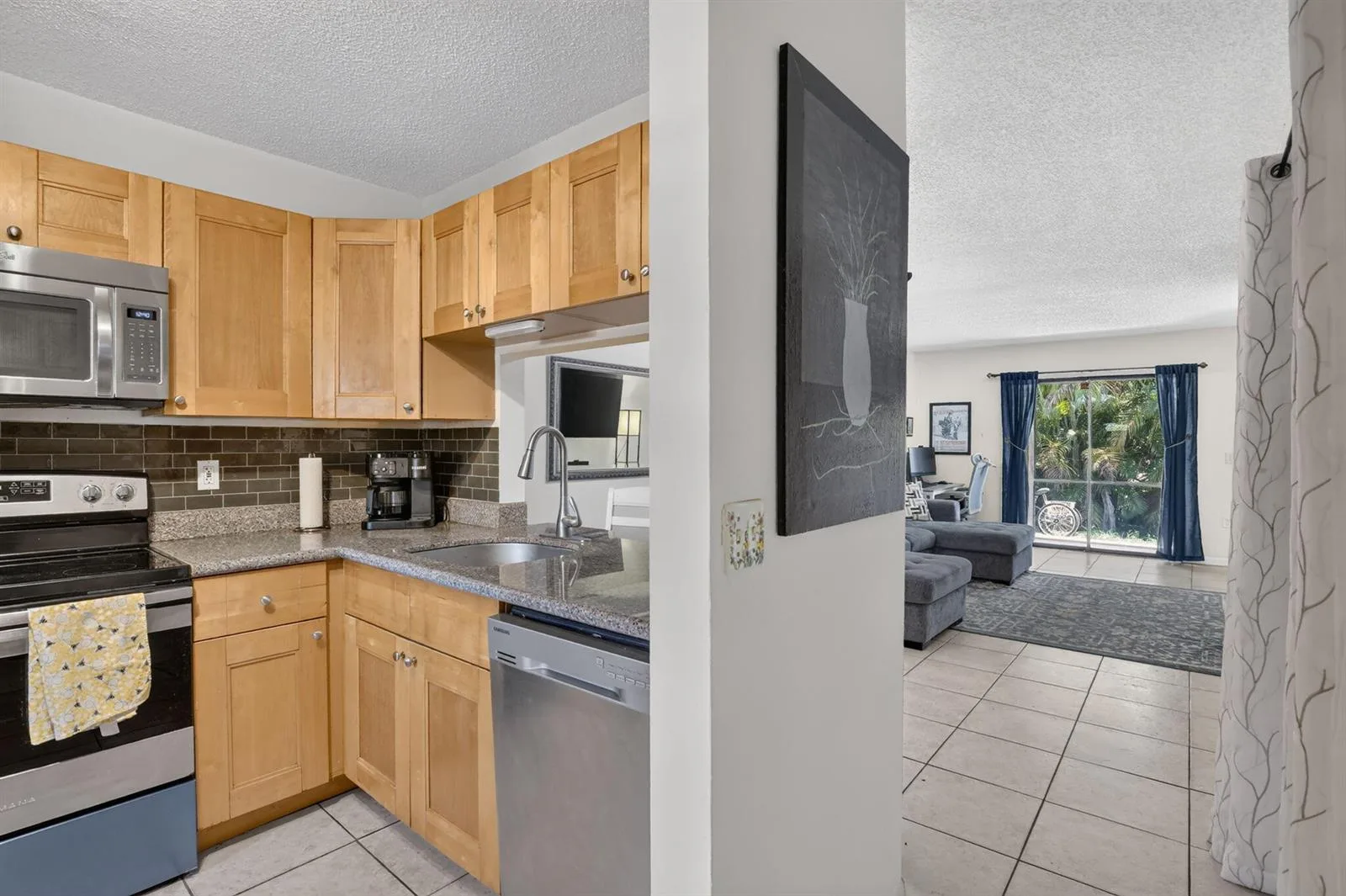 2950 NW 109TH Terrace, Sunrise, FL 33322 photo 4