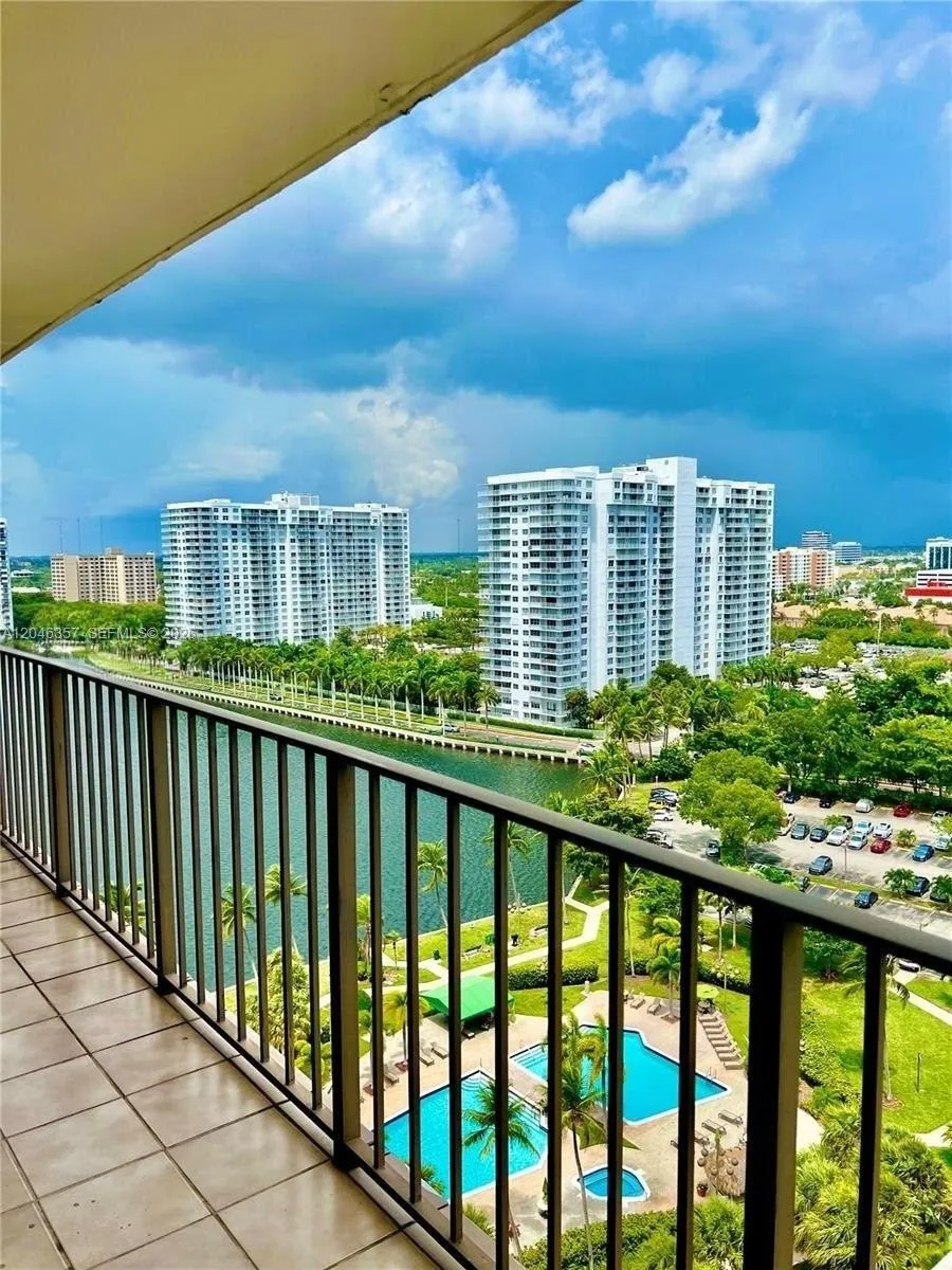 18151 NE 31st Ct # 1704, Aventura, FL 33160 photo 4