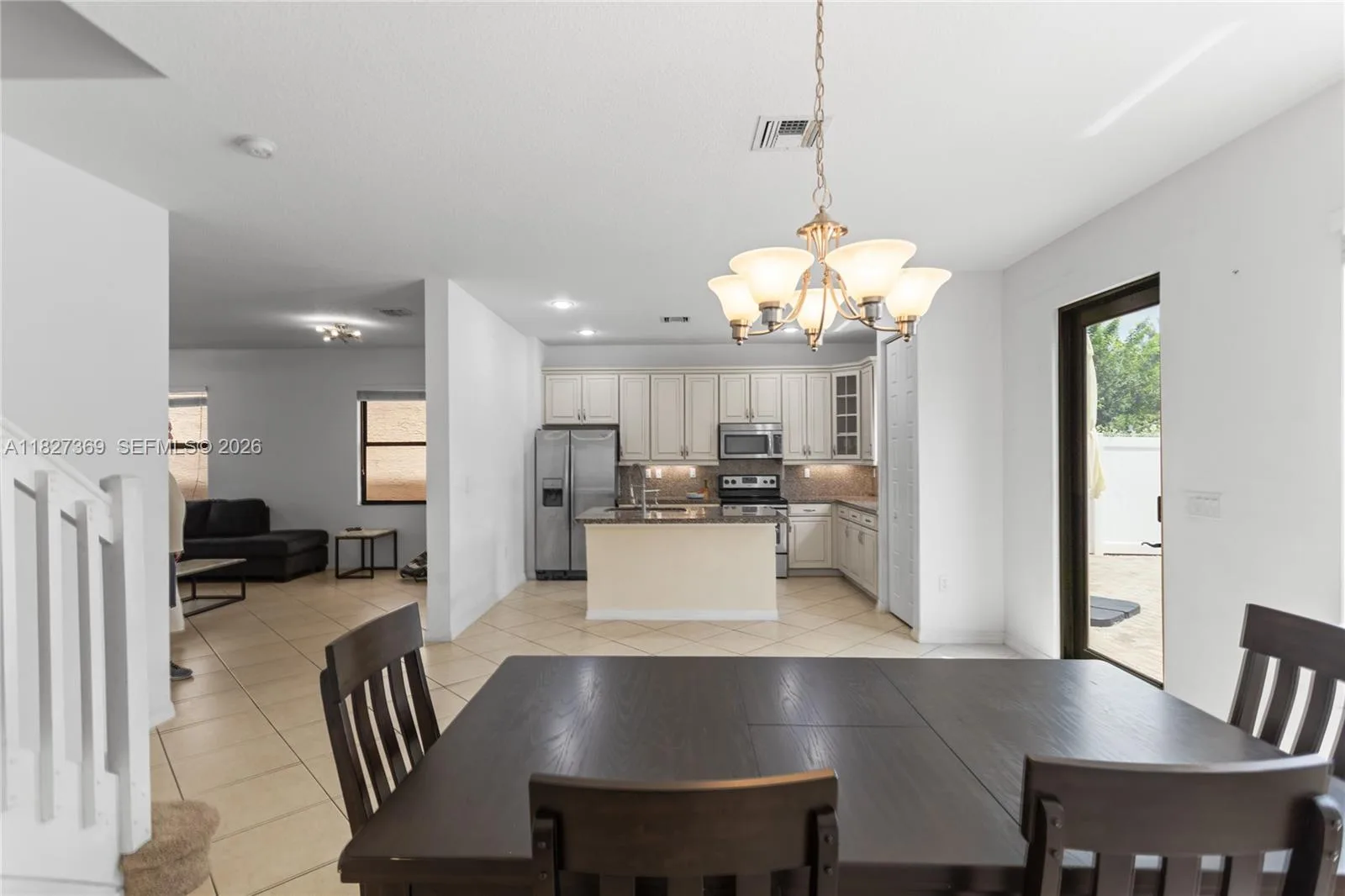 878 NE 191st St, Miami, FL 33179 photo 4