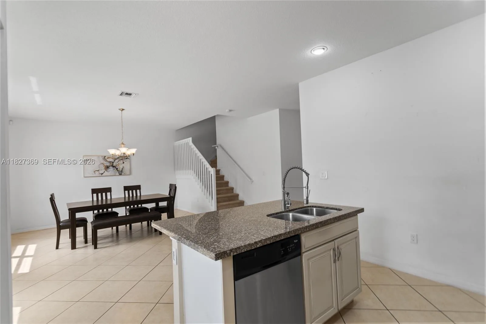 878 NE 191st St, Miami, FL 33179 photo 6