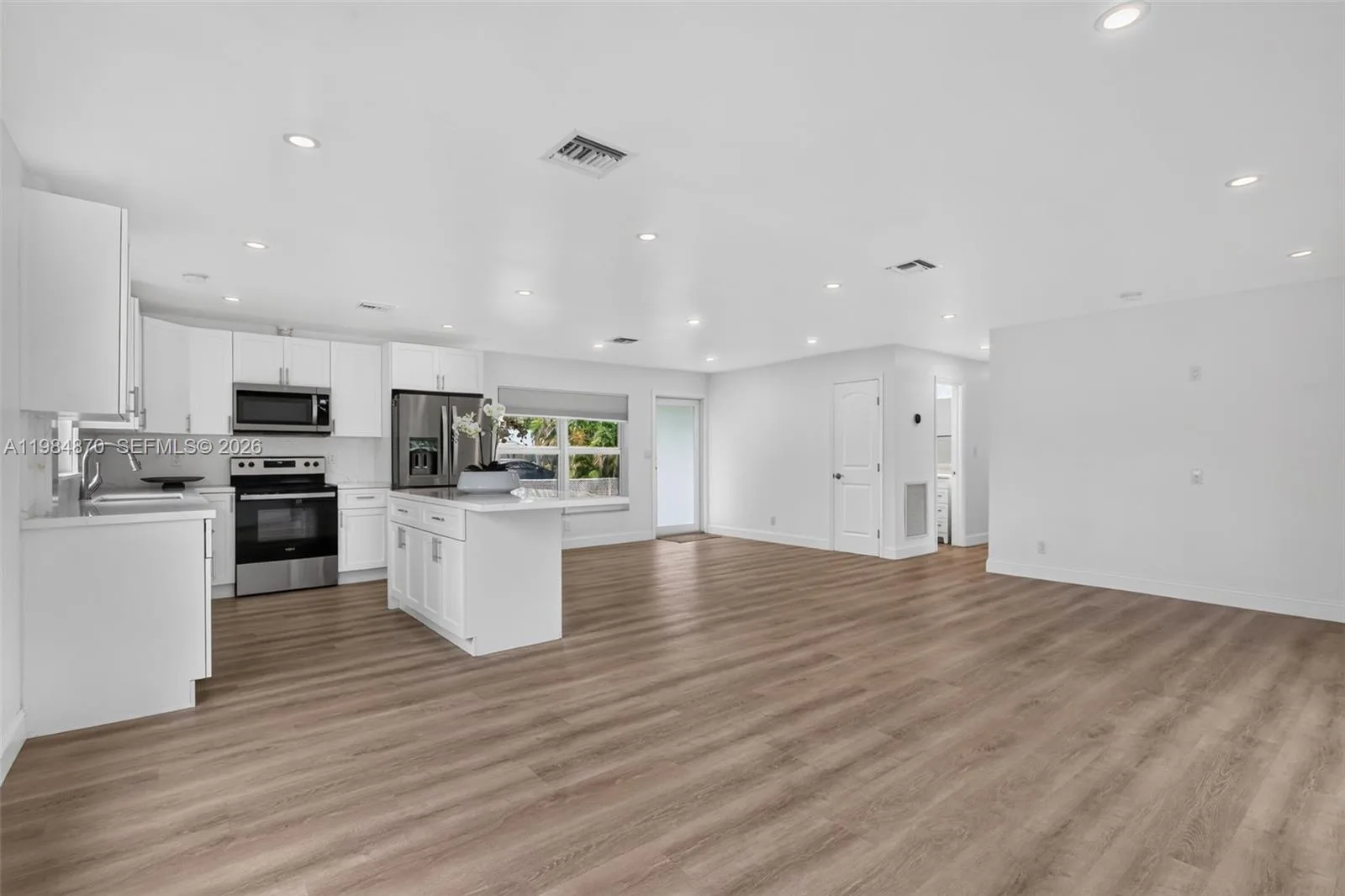 3042 Hayes St, Hollywood, FL 33021