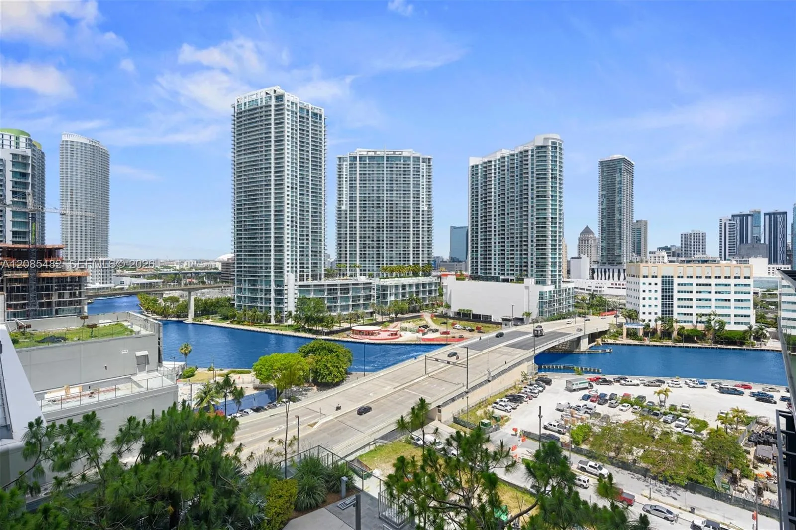 68 SE 6th St # 910, Miami, FL 33131