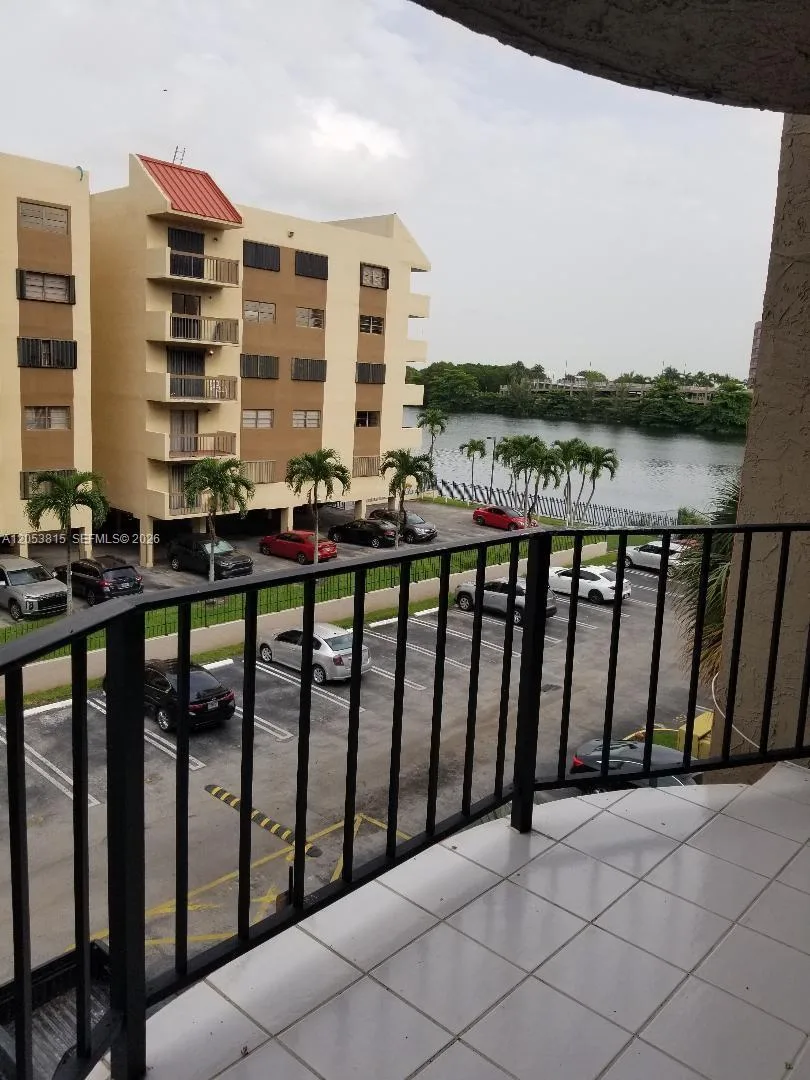 5201 NW 7th St # 408, Miami, FL 33126 photo 11