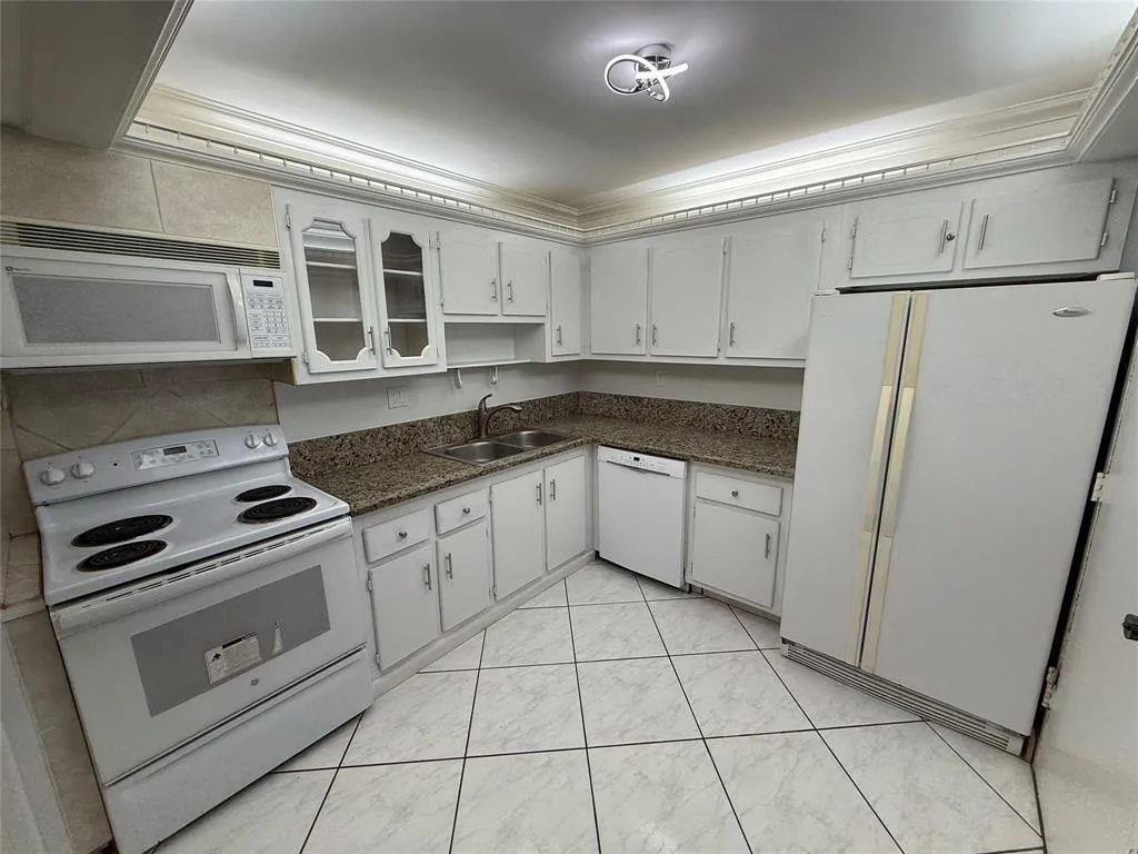 1833 S OCEAN Drive # 808, Hallandale Beach, FL 33009 photo 9