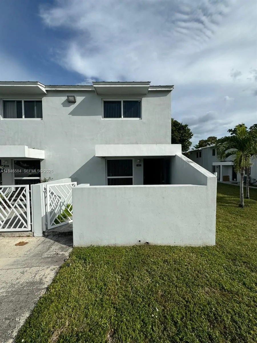 483 NW 19th St # 362, Miami, FL 33136