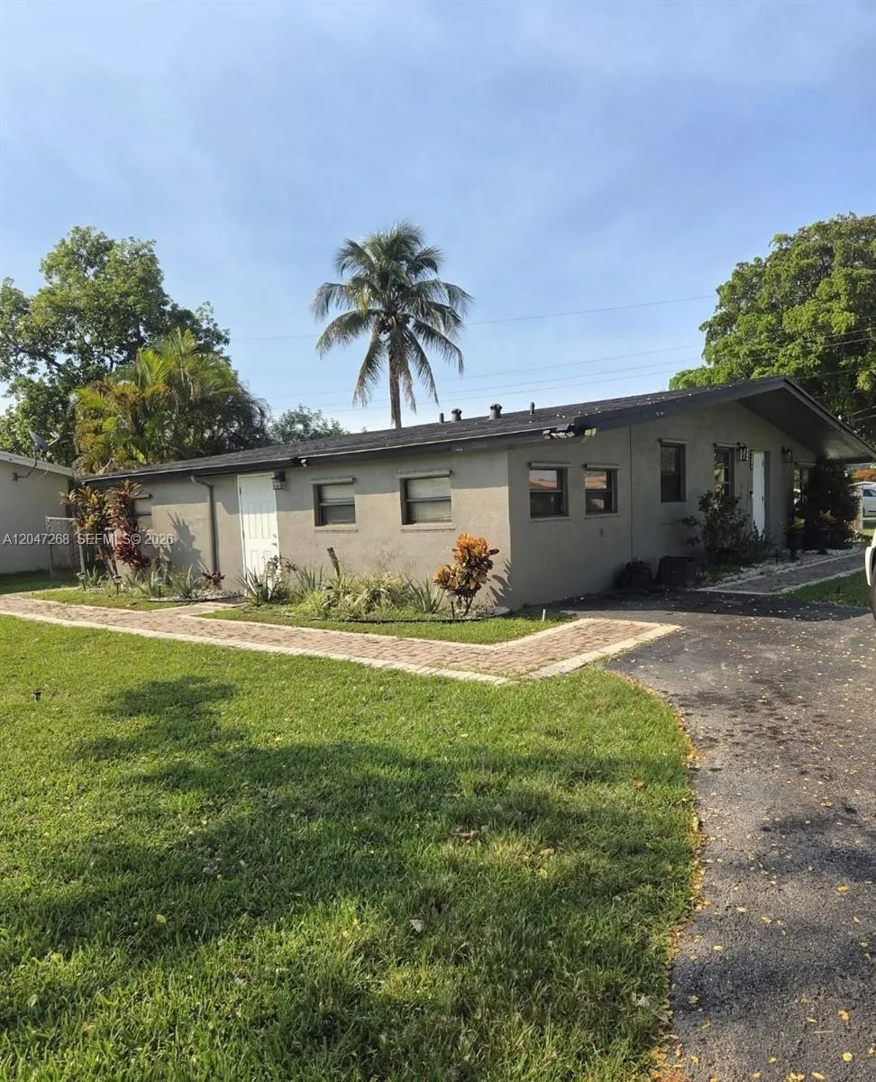 6118 Royal Palm Blvd, Margate, FL 33063