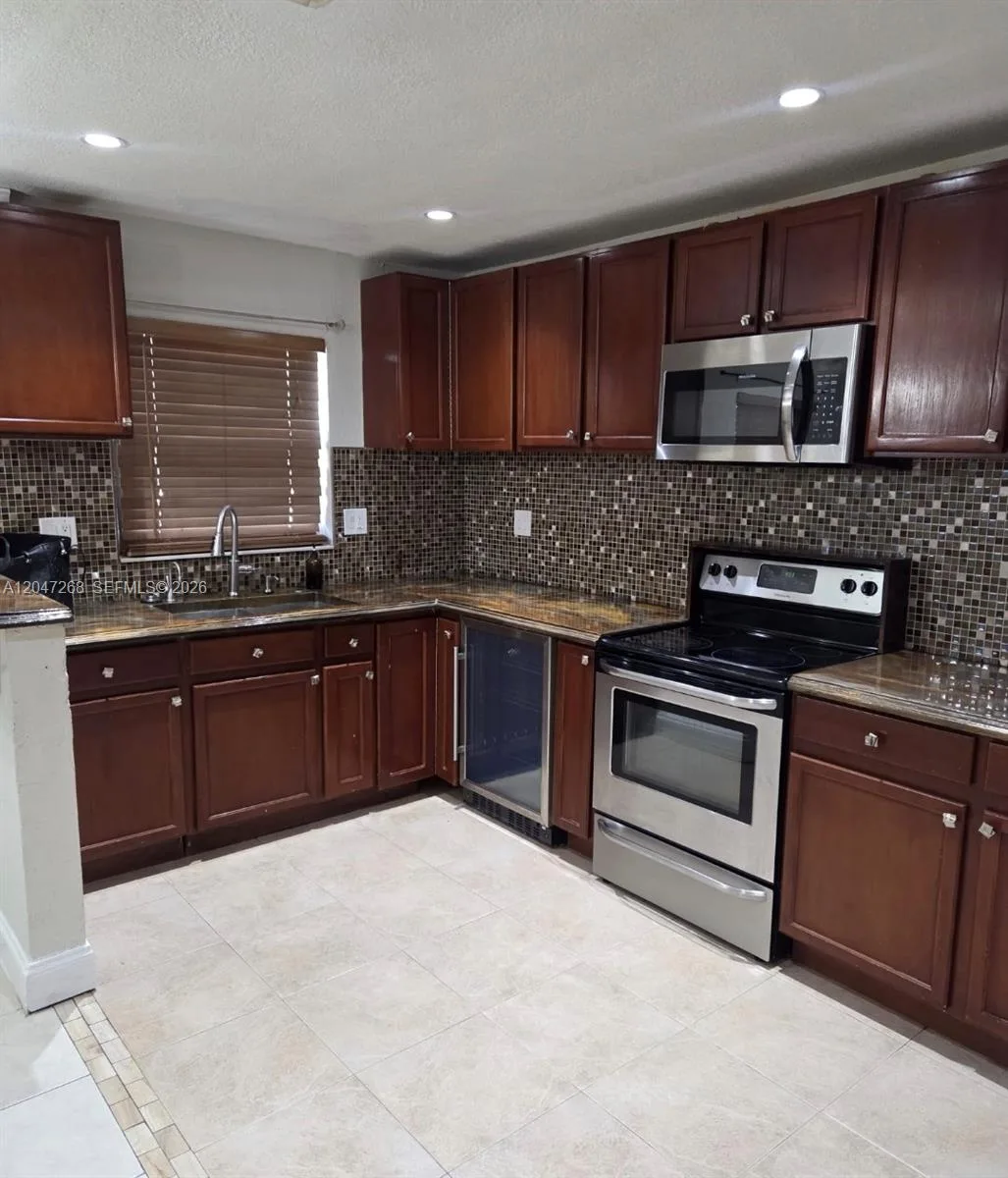 6118 Royal Palm Blvd, Margate, FL 33063 photo 6