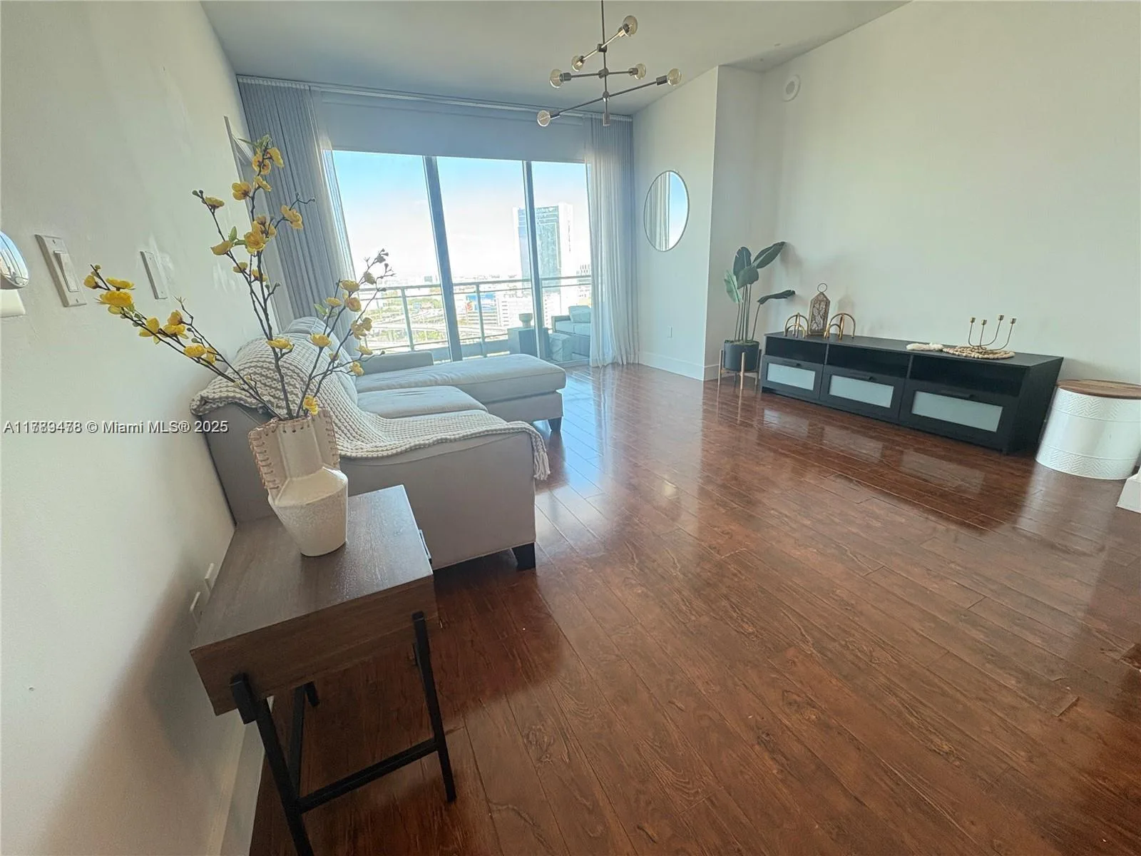 IVY at Riverfront Unit 2010 at 90 SW 3rd st # 2010, Miami, FL 33130 — photo 1