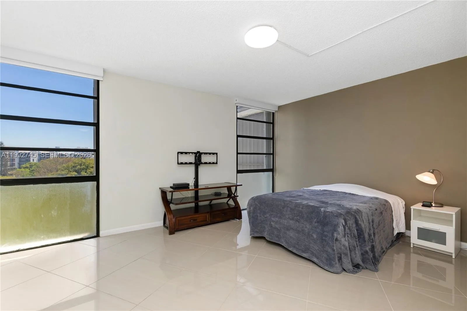 20400 W Country Club Dr # 605, Aventura, FL 33180 photo 9