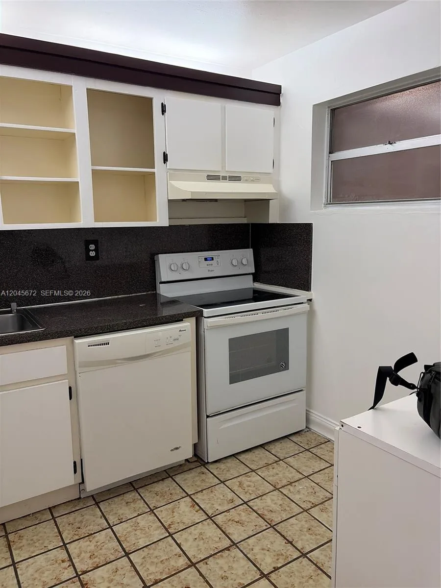 1150 Collins Ave # 404, Miami Beach, FL 33139