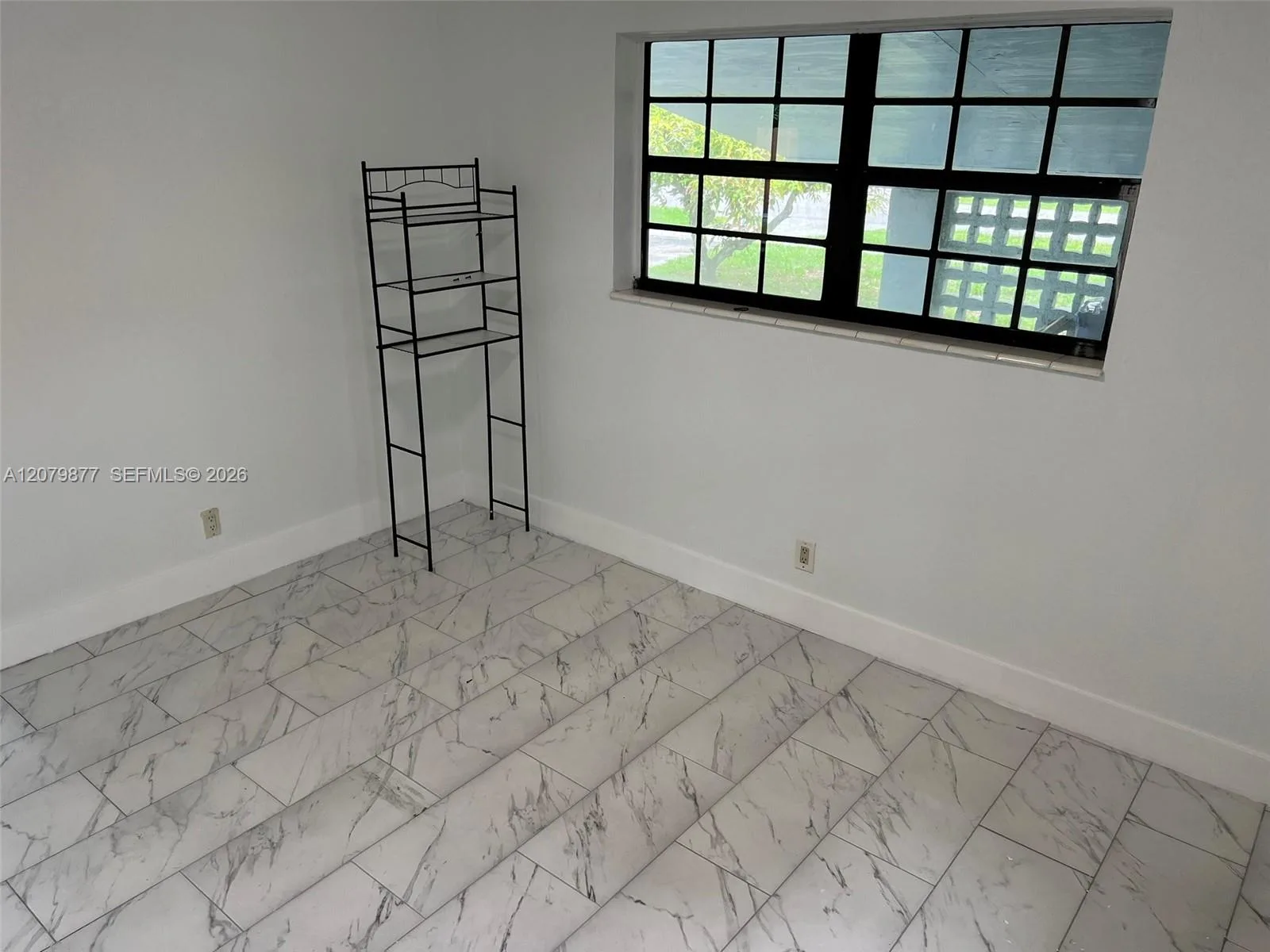 4421 NW 33rd St # 0, Lauderdale Lakes, FL 33319 — zdjęcie 4