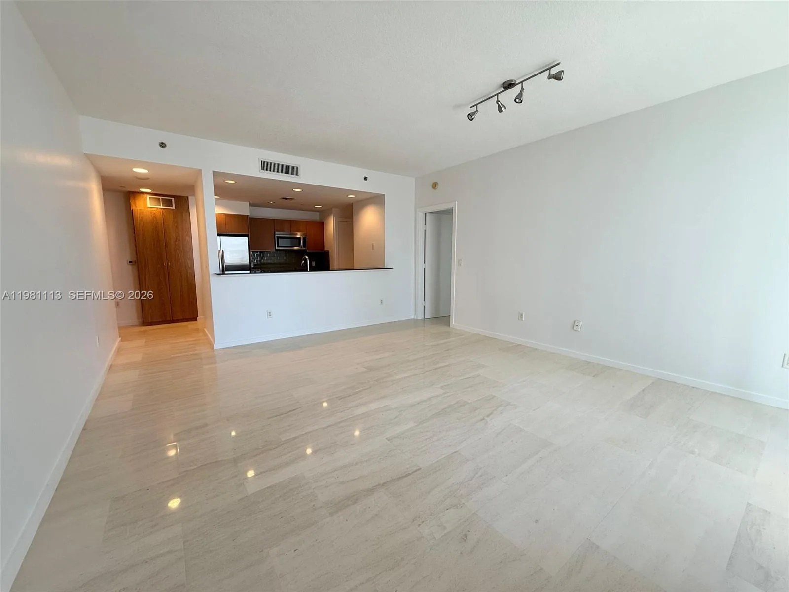 1050 Brickell Ave # 3202, Miami, FL 33131 photo 2