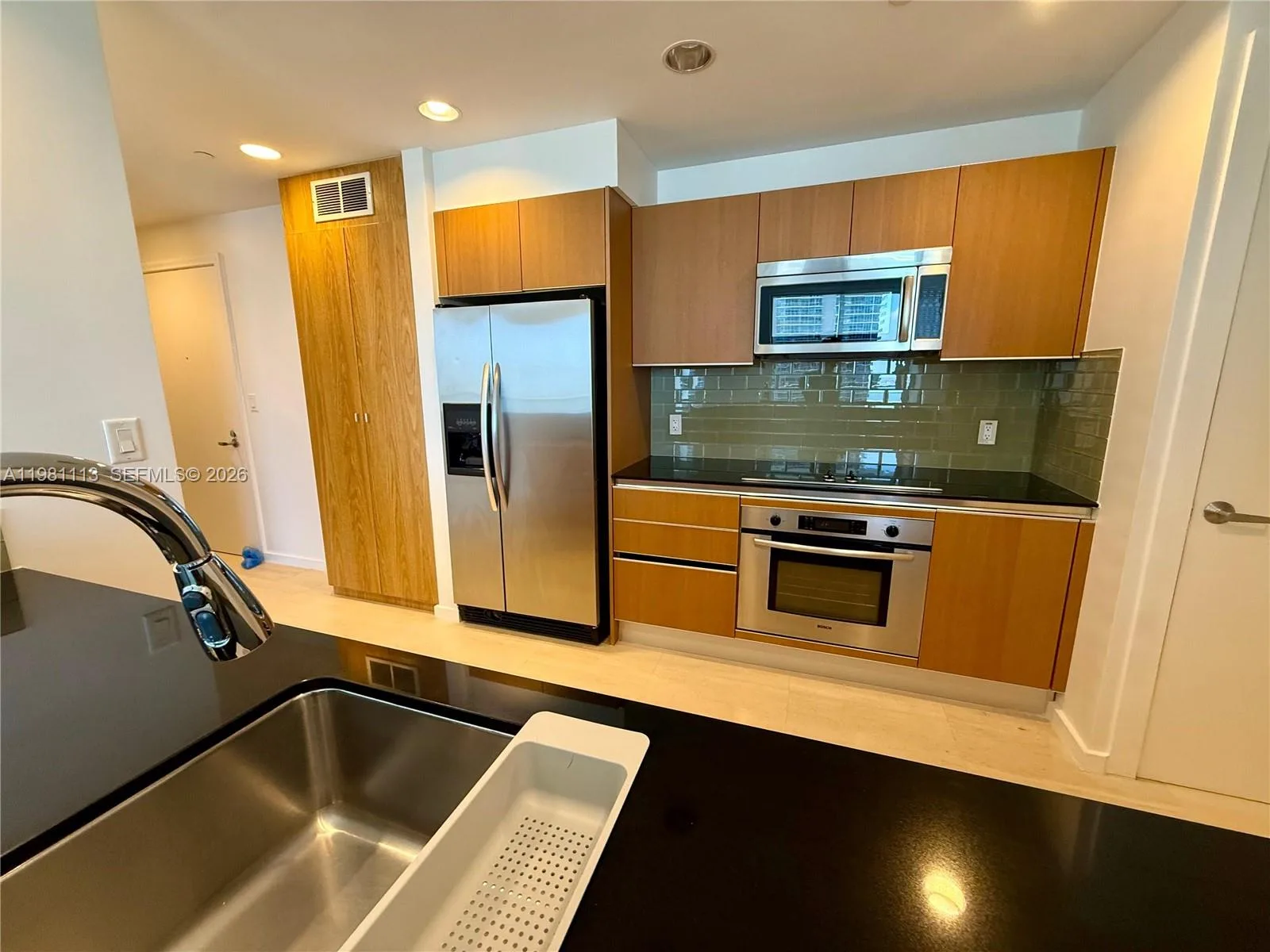 1050 Brickell Ave # 3202, Miami, FL 33131 photo 6