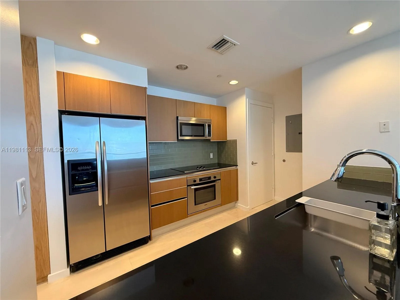 1050 Brickell Ave # 3202, Miami, FL 33131 photo 7