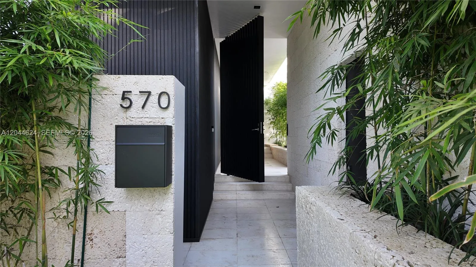 570 S Shore Dr, Miami Beach, FL 33141 photo 2