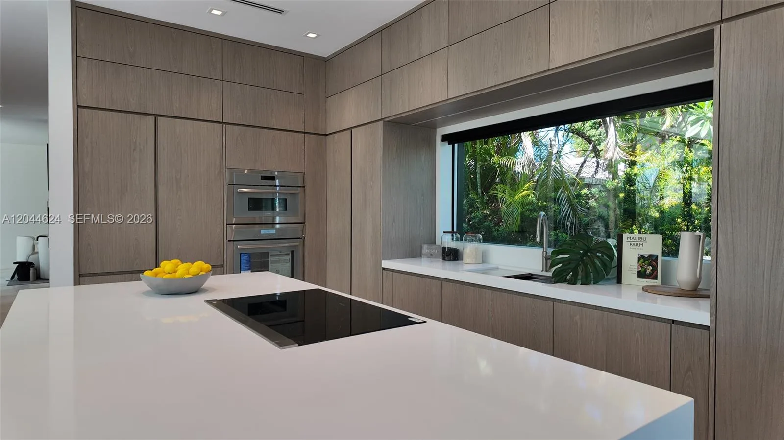570 S Shore Dr, Miami Beach, FL 33141 photo 8