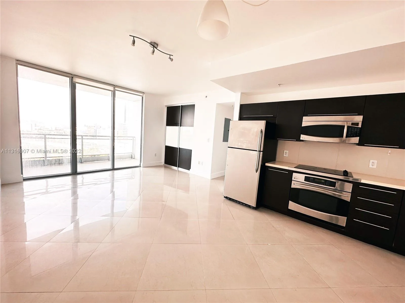 IVY at Riverfront Unit 1509 at 90 SW 3 Street # 1509, Miami, FL 33130 — photo 1
