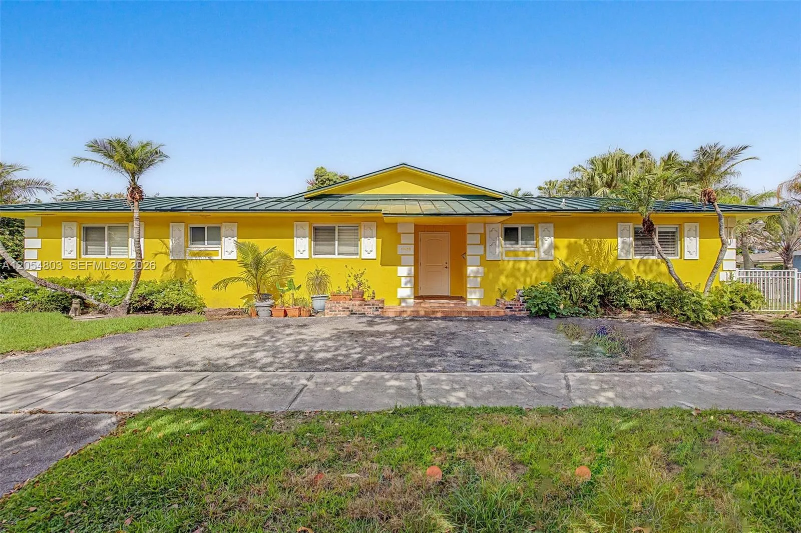 10650 SW 77th Ct, Pinecrest, FL 33156