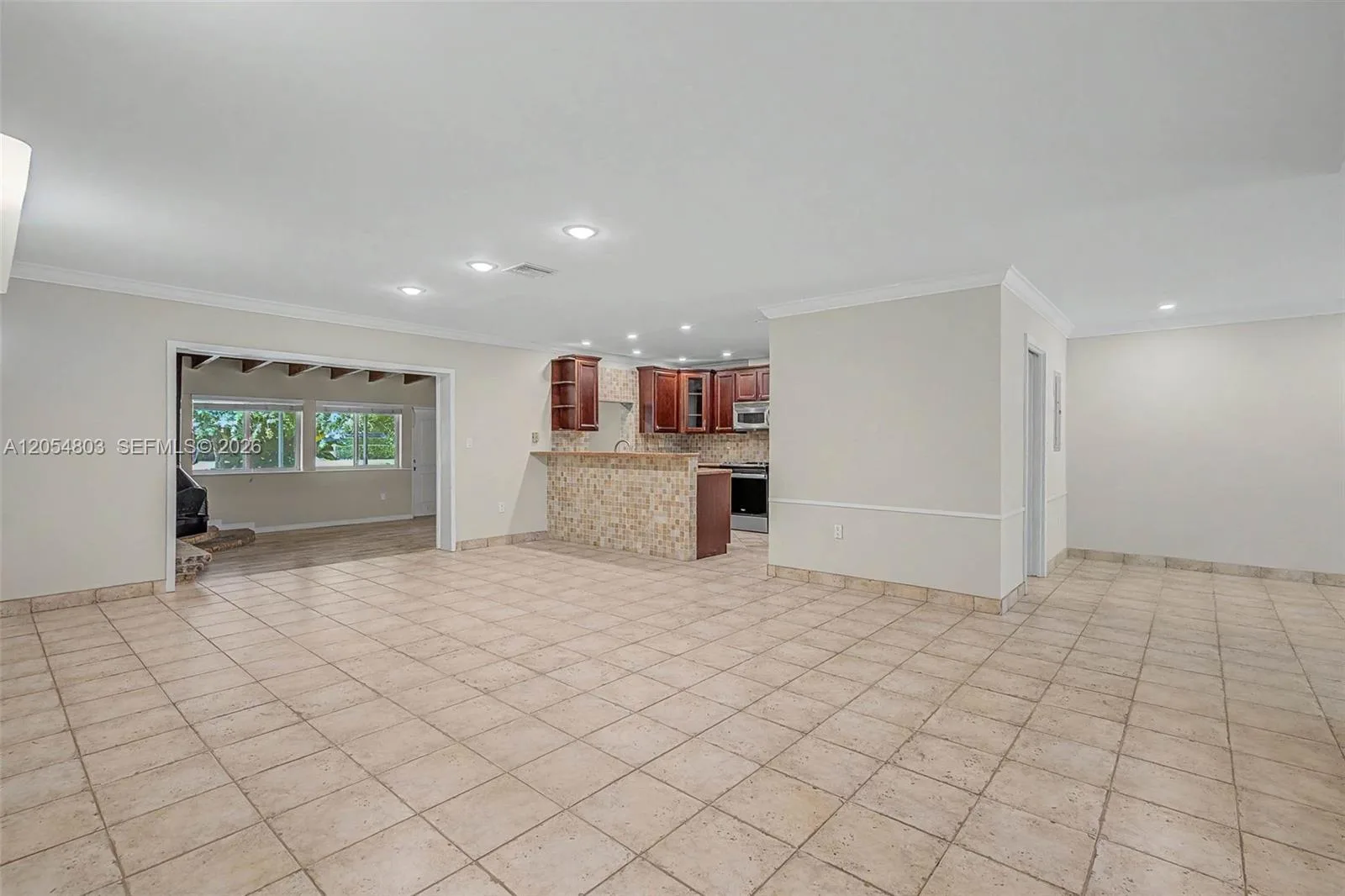 10650 SW 77th Ct, Pinecrest, FL 33156 photo 3