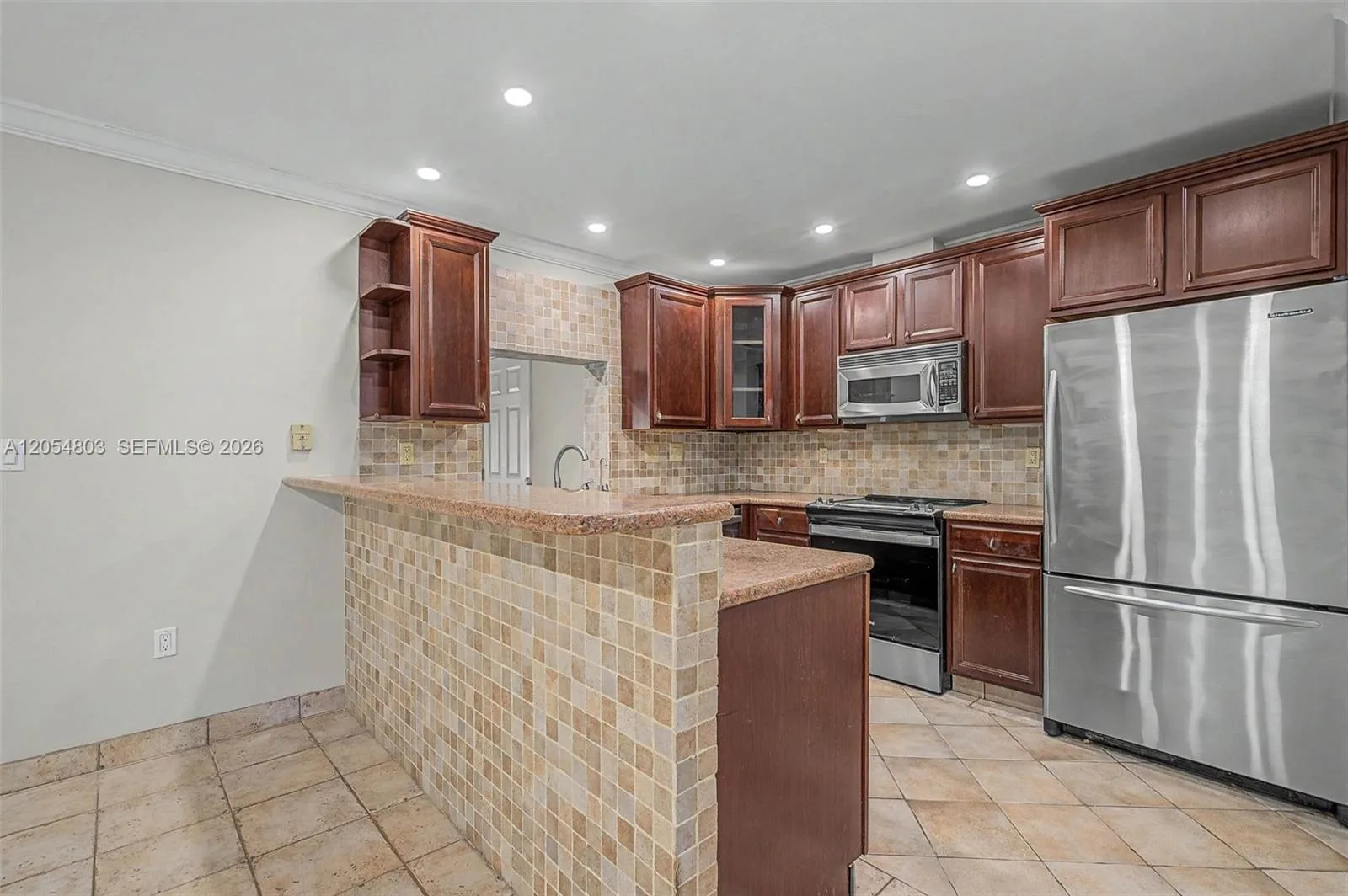 10650 SW 77th Ct, Pinecrest, FL 33156 photo 5