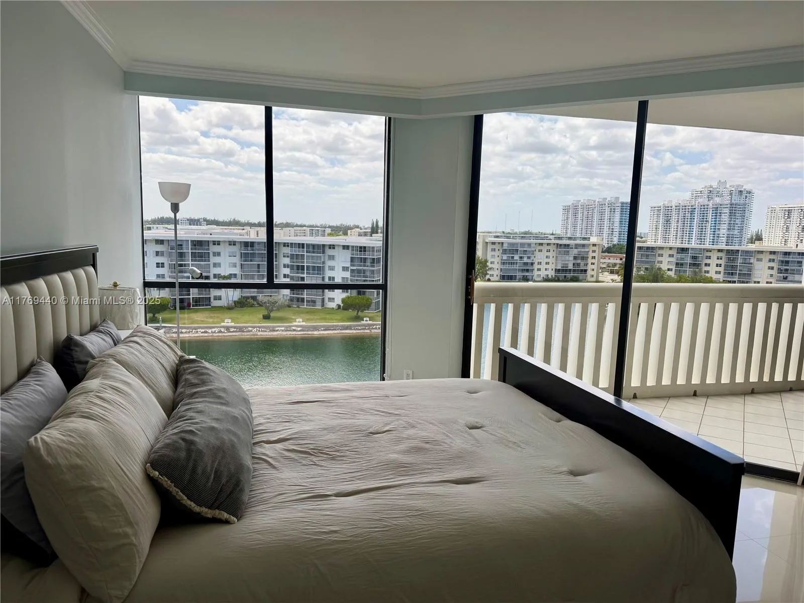 1000 ISLAND BL # 710, Aventura, FL 33160 photo 12