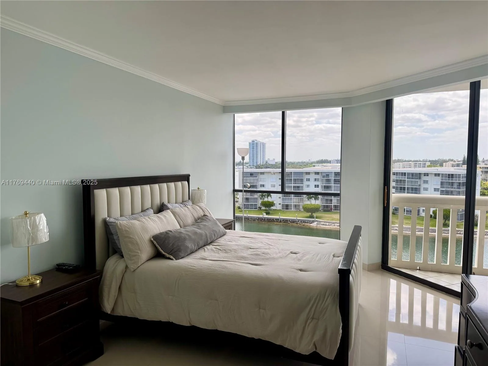 1000 ISLAND BL # 710, Aventura, FL 33160 photo 13