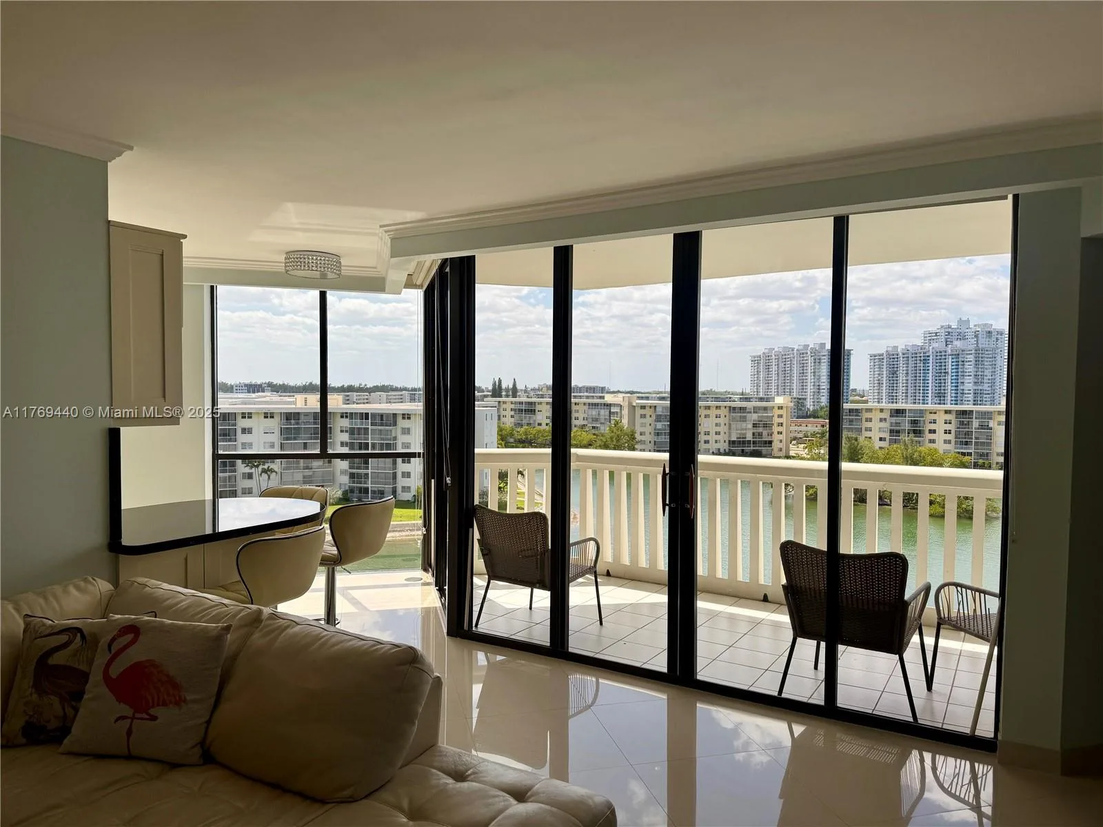 1000 ISLAND BL # 710, Aventura, FL 33160 photo 3