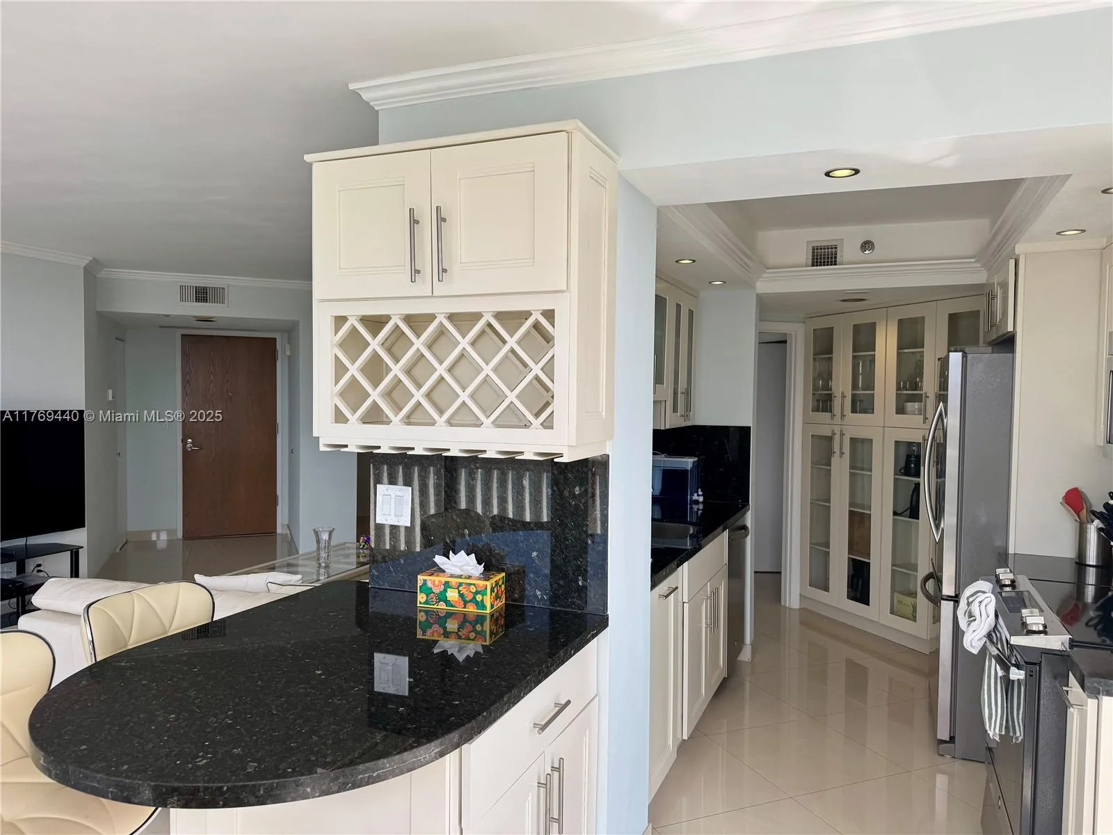 1000 ISLAND BL # 710, Aventura, FL 33160 photo 4