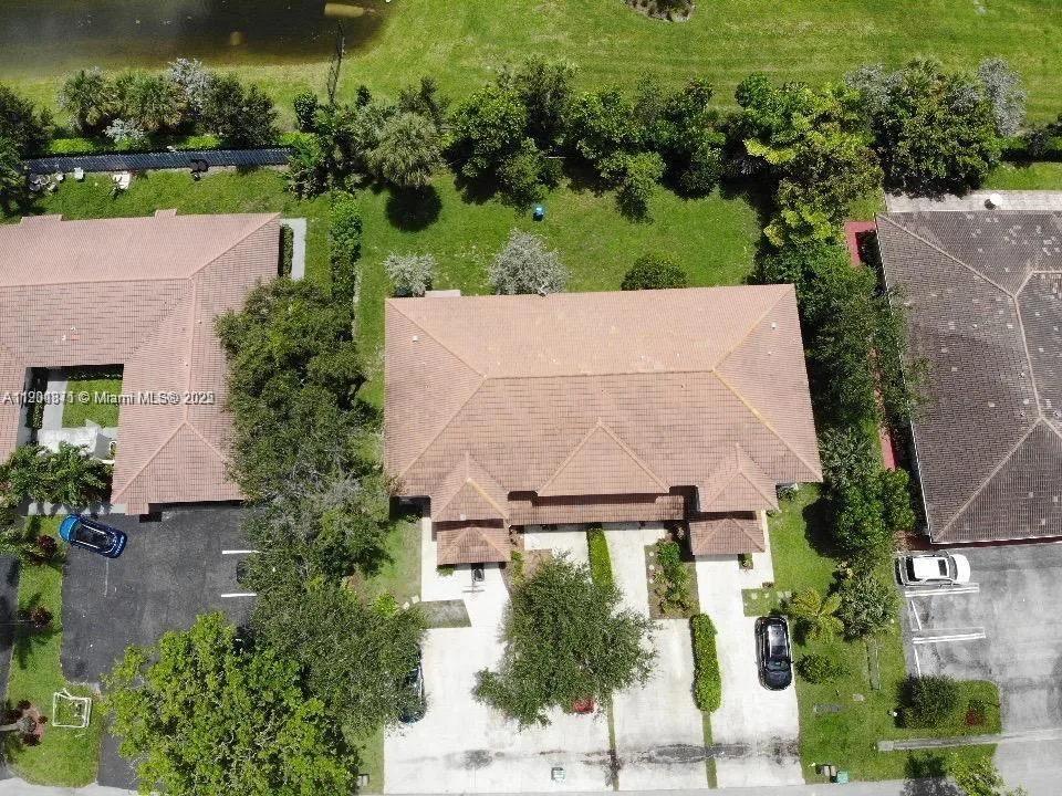 8706 NW 38th Dr, Coral Springs, FL 33065 photo 4