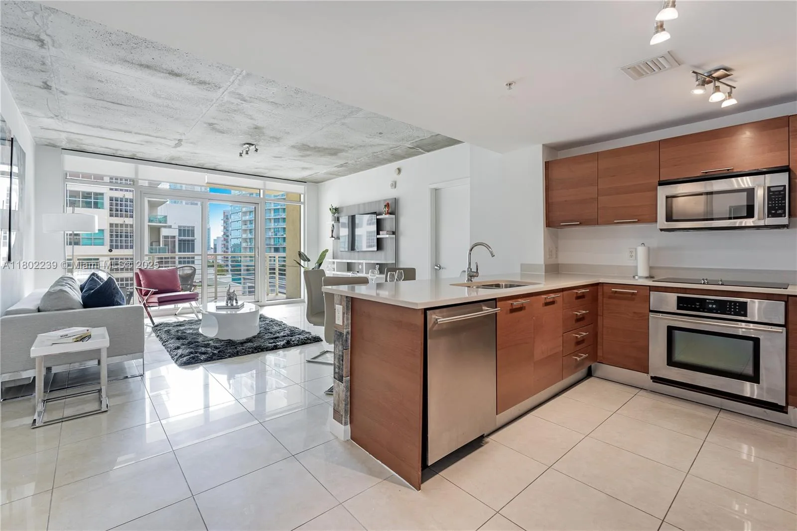 3250 NE 1st Ave # 702, Miami, FL 33137