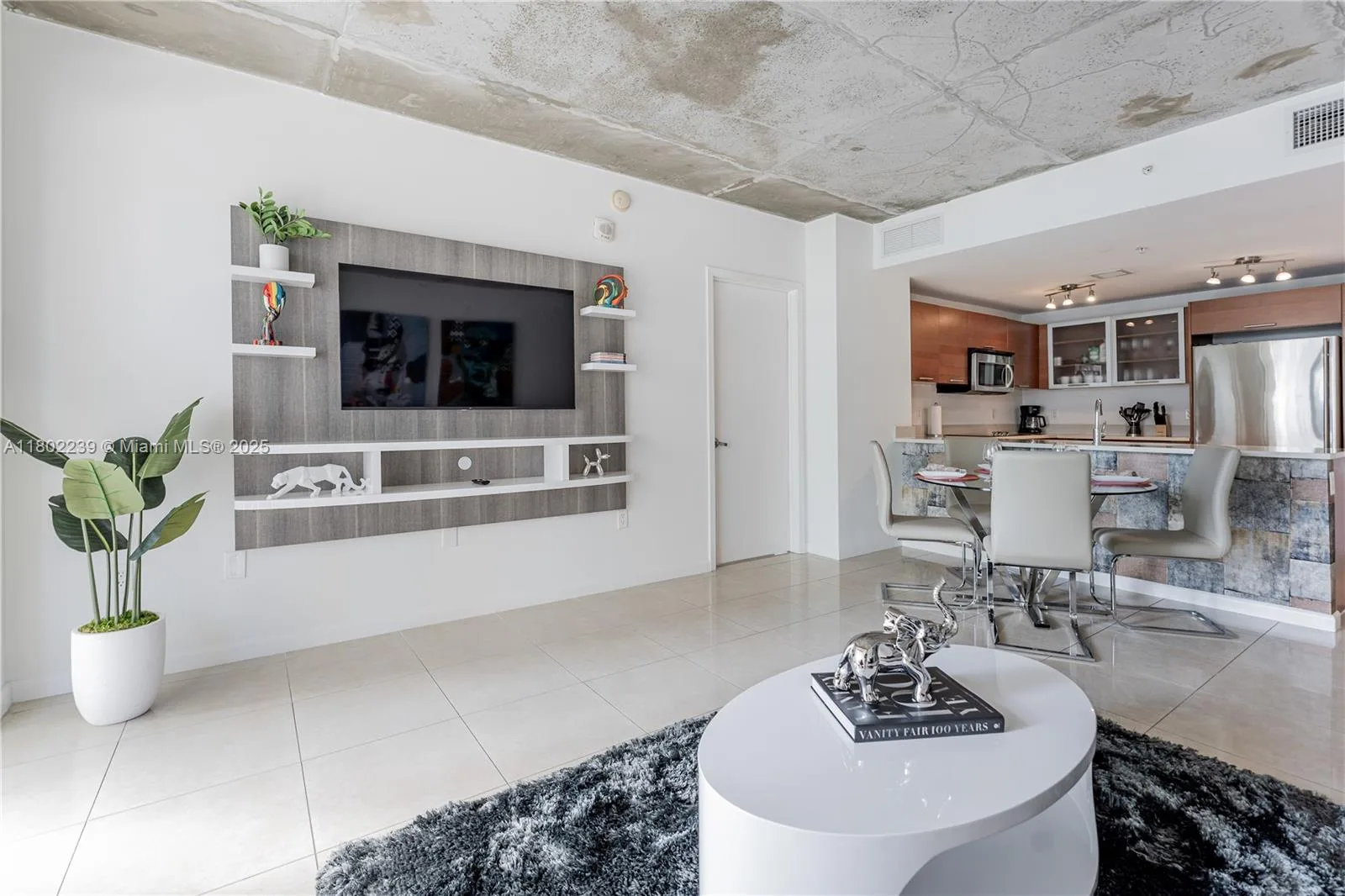 3250 NE 1st Ave # 702, Miami, FL 33137 photo 10
